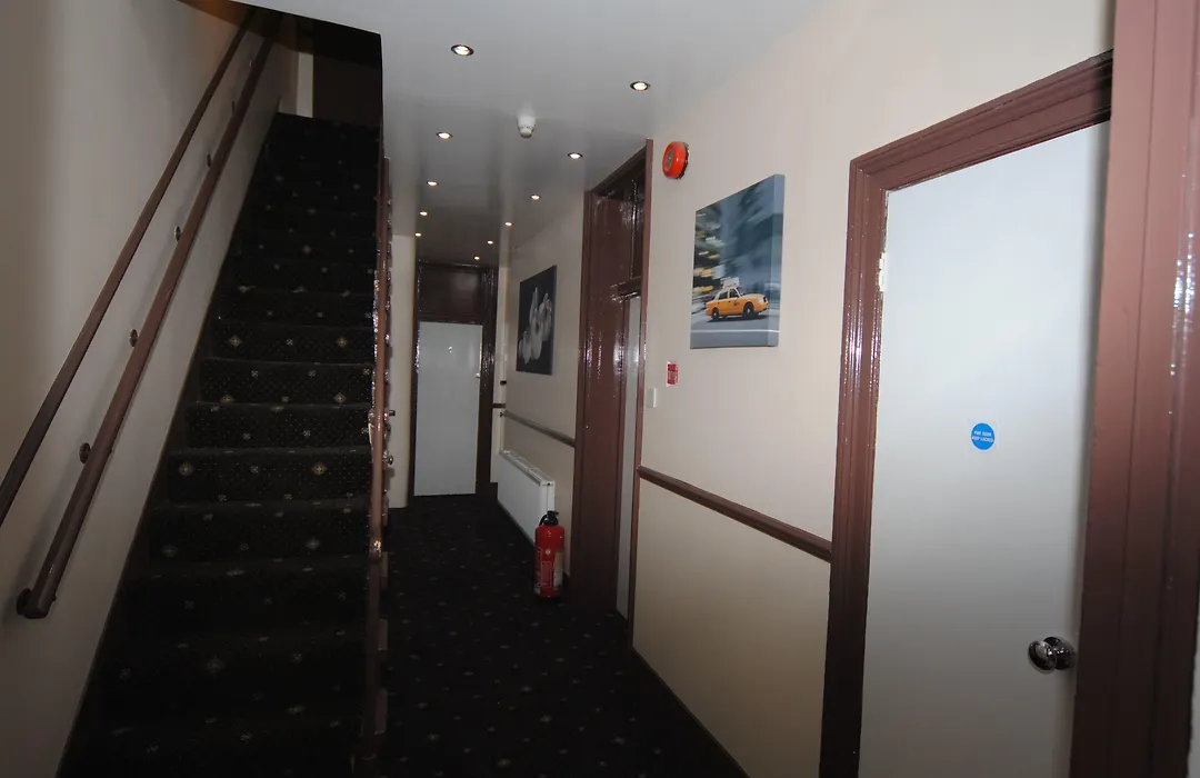 Tony'S House Hotel-1